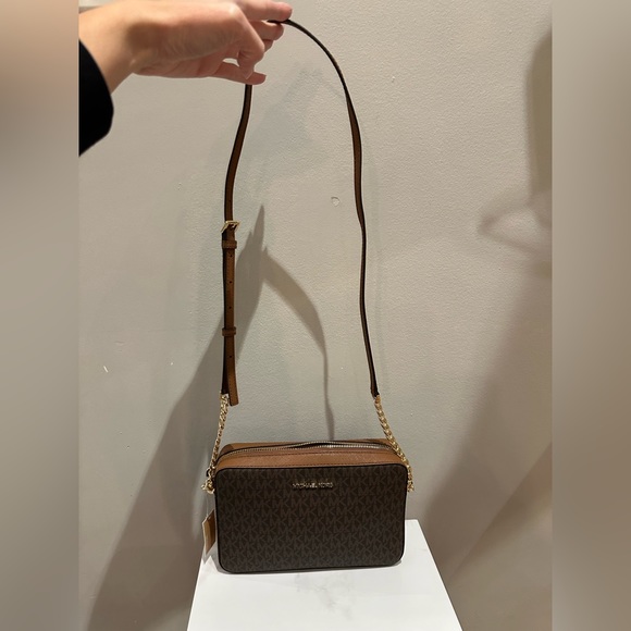 Michael Kors Large EW Jet Set Crossbody- Brown & Tan NWT - Picture 9 of 16